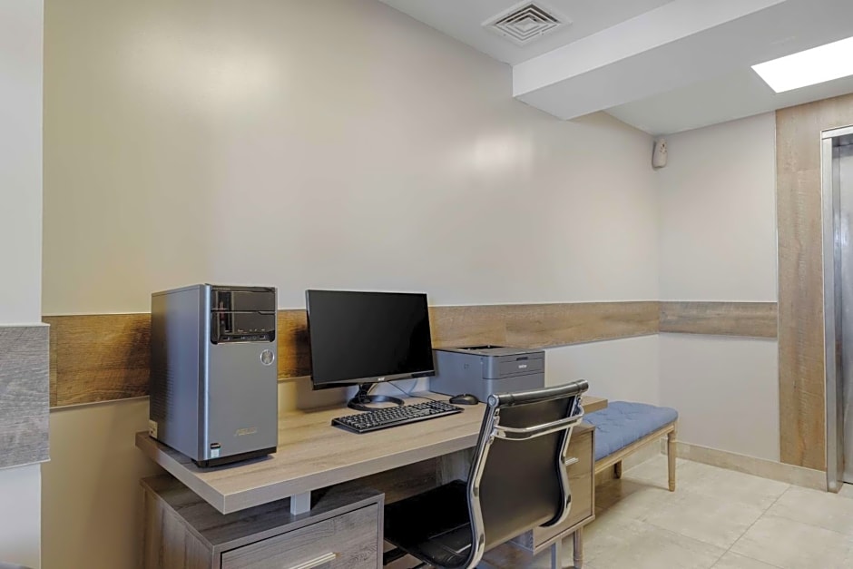 Best Western Plus Brooklyn Bay Hotel