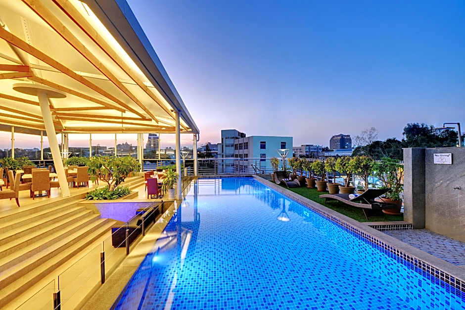 Iris - The Business Hotel