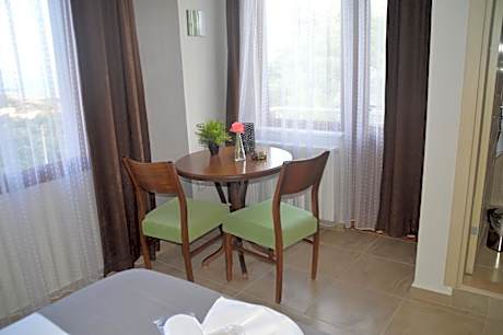 Deluxe Corner Double Room with Balcony and Sea View