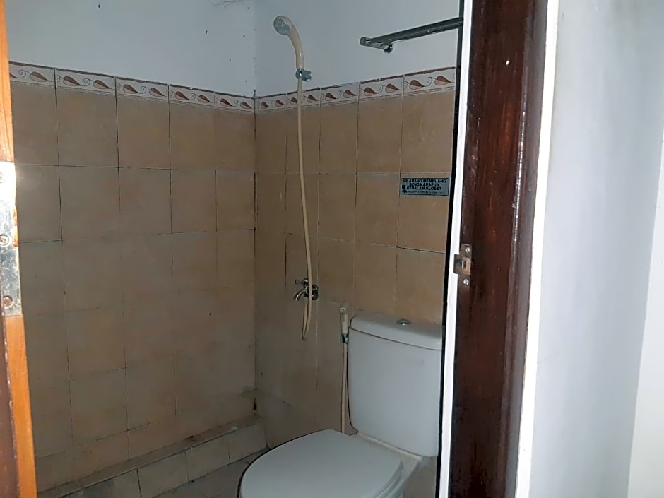 OYO 90810 Ravaya Homestay