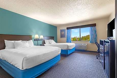 Deluxe Queen Room with Two Queen Beds - Non-Smoking