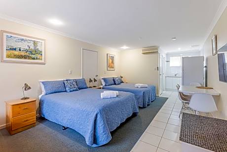 Emu Point Motel