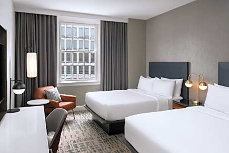 Executive Queen Room with Two Queen Beds and City View