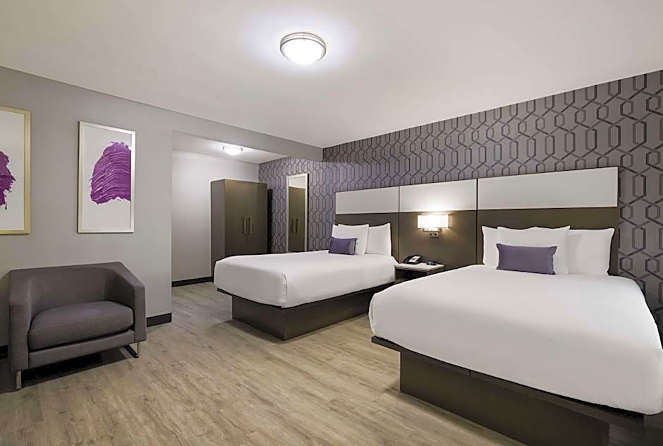 Sunset West Hotel SureStay Collection By Best Western