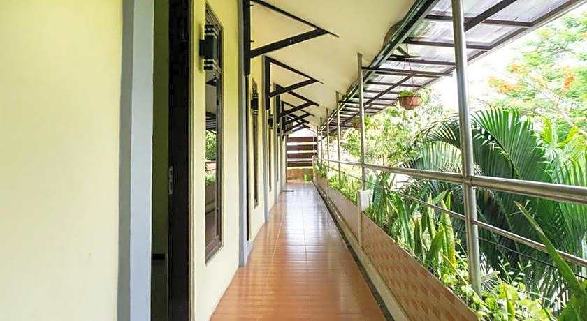 RedDoorz @ Hotel Surabaya Sumenep