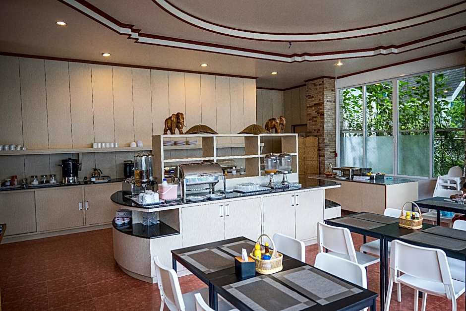 Mam Kai Bae Beach Resort