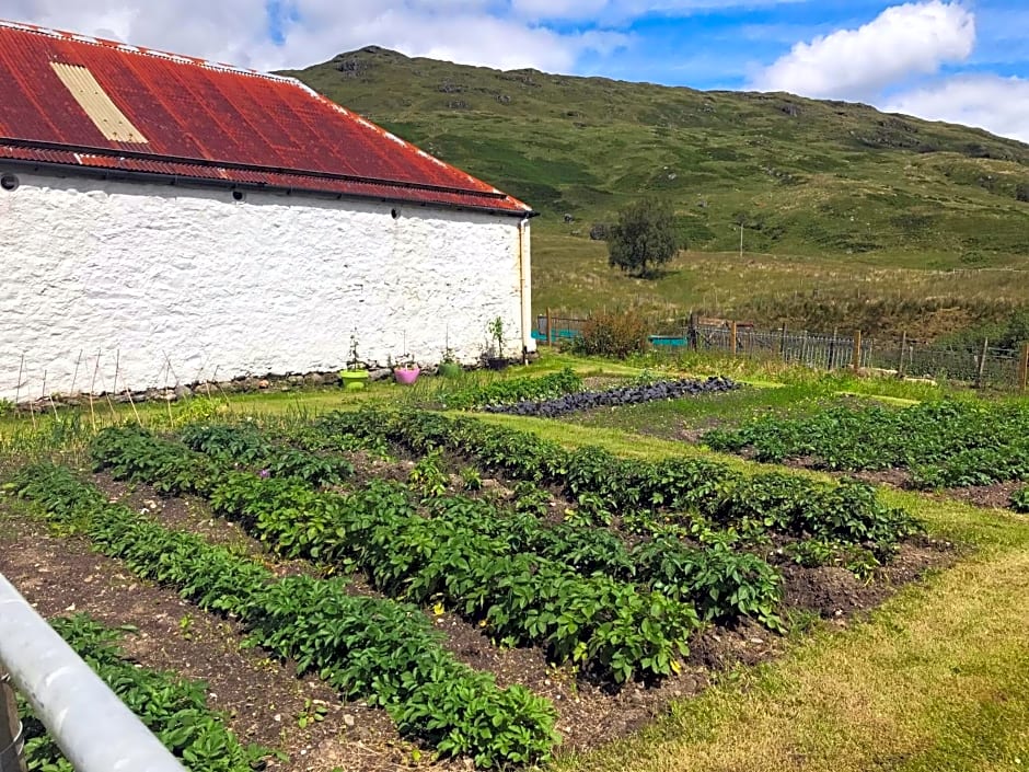 Garrison Farm with Hot Tub