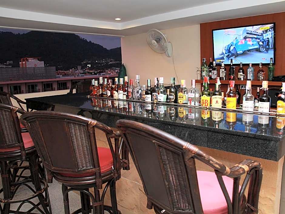 Hemingways Silk Hotel