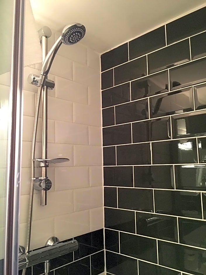 Clapham South Belvedere Hotel