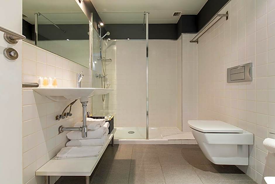 Elvira Suites