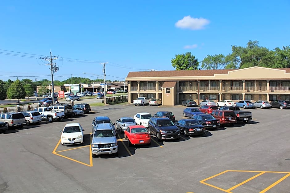 American Inn & Suites – La Grange, IL