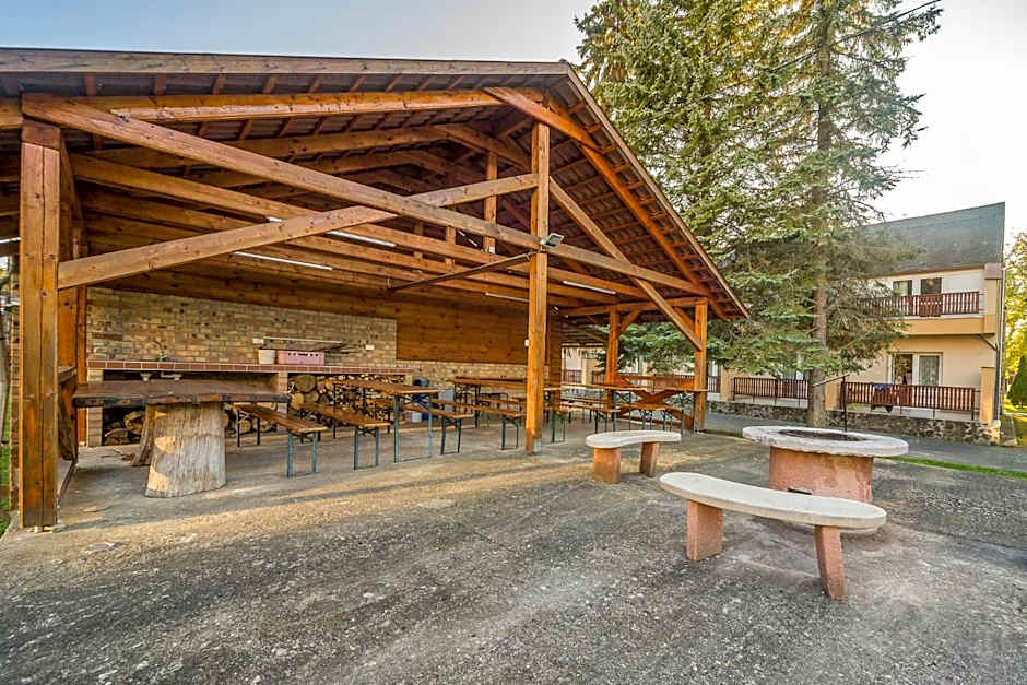 Lipicai Hotel és Étterem