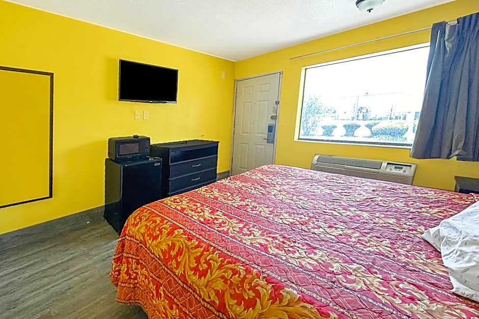 Luxury Inn By OYO Albany