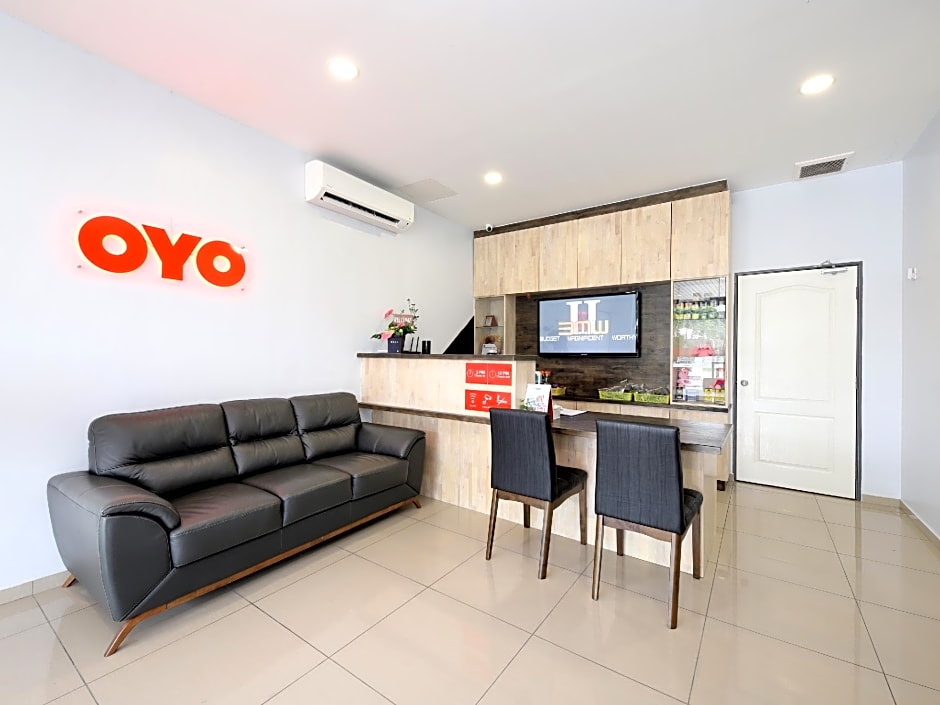 OYO 778 BMW 2 Hotel