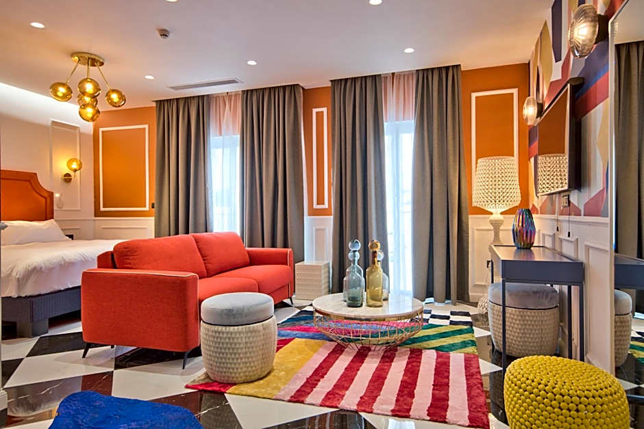 HOLM Boutique & SPA - IK Collection