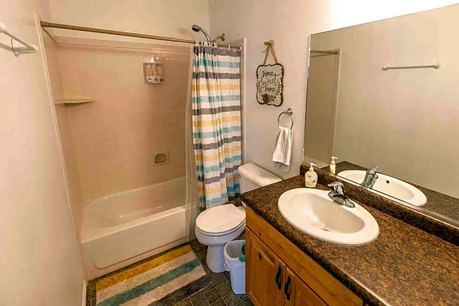Maple Canyon~waffles~kitchen~wash+dry