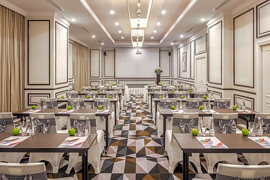 Melia Vinpearl Nha Trang Empire