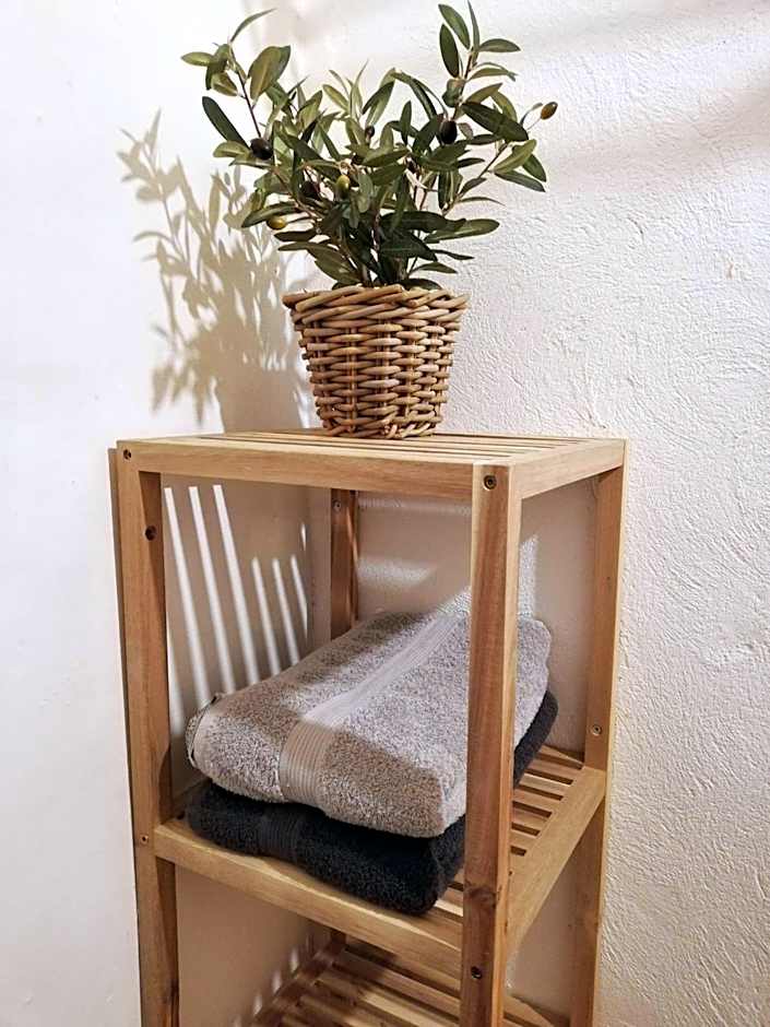 Mas Del Llop Blanc - Dog friendly Hostal Rural - B&B