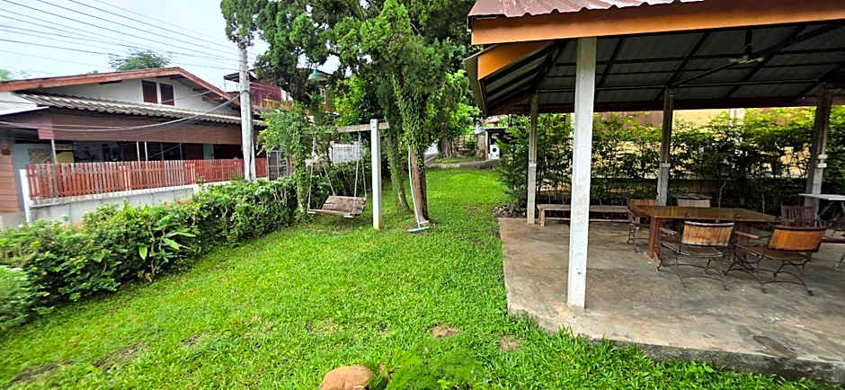 P.L.P Guesthouse - Mae Hong Son