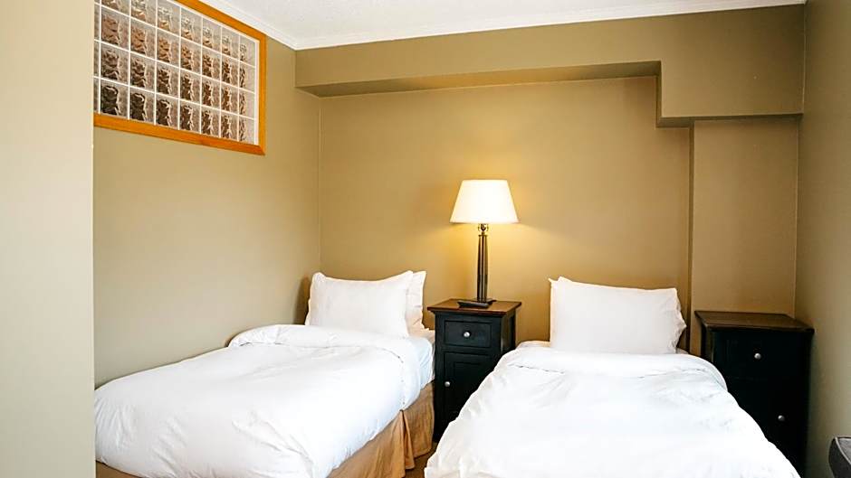 Photo 1 of 9 of Silver 2 Bedroom Suite