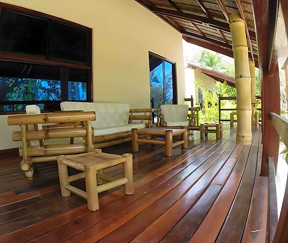 Sunset Bay Beach Villas