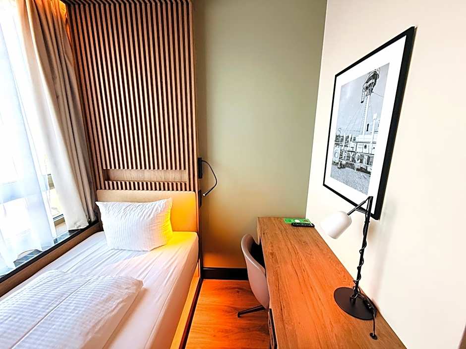 Hotel Astor Kiel by Campanile