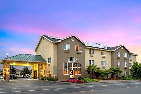 Comfort Inn & Suites Redwood Country