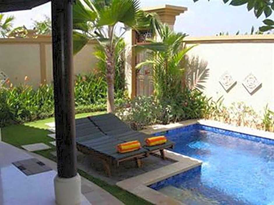 Heliconia Villa