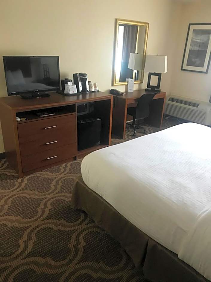 Ashmore Inn And Suites Lubbock