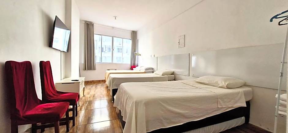 APARTAMENTO COPACABANA saleta, quarto grande com ar cond wi-fi a 2 qds da praia