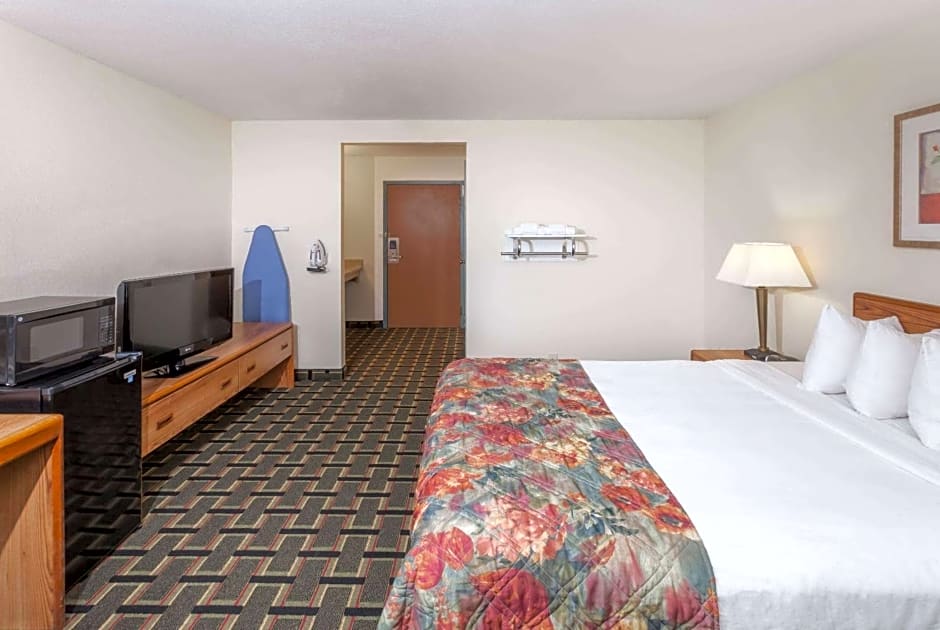 Baymont by Wyndham Decatur