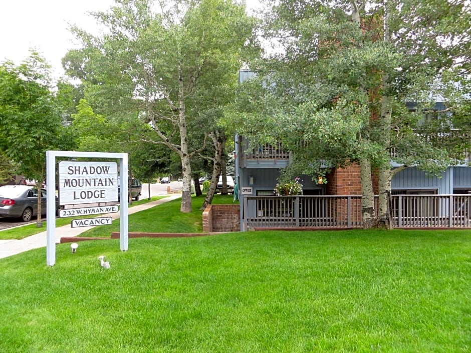 Shadow Mountain Lodge
