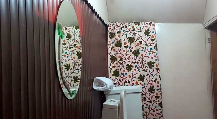 Houseboat Switzerland