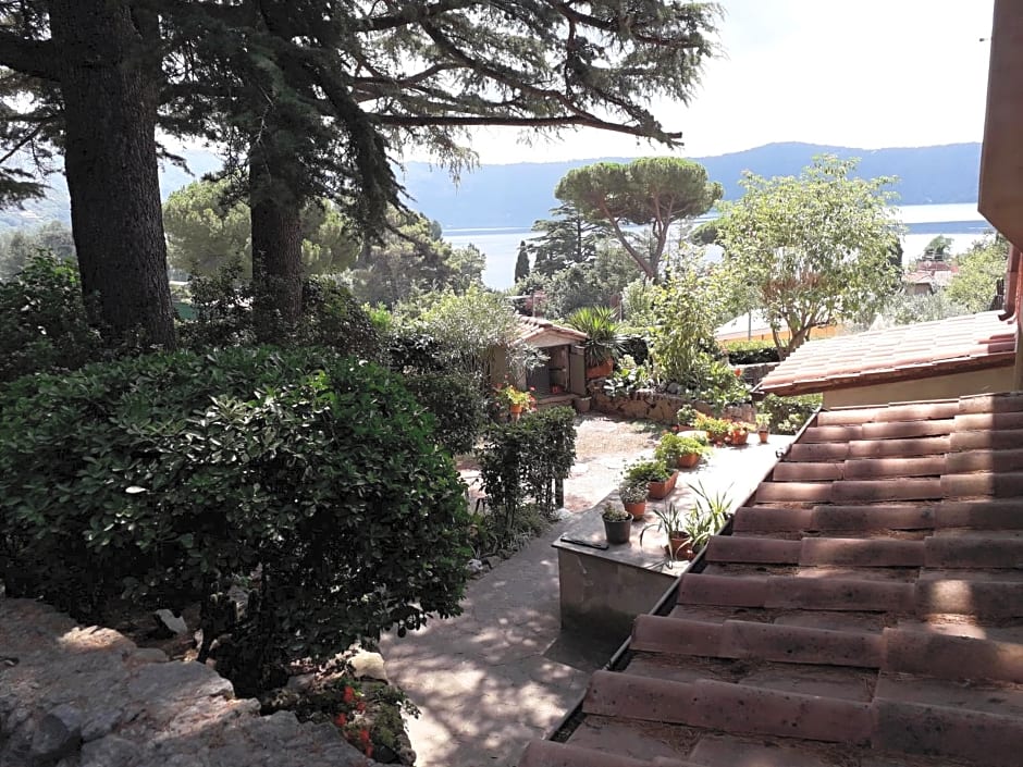 Bed&Breakfast "Fiorella" sul Lago