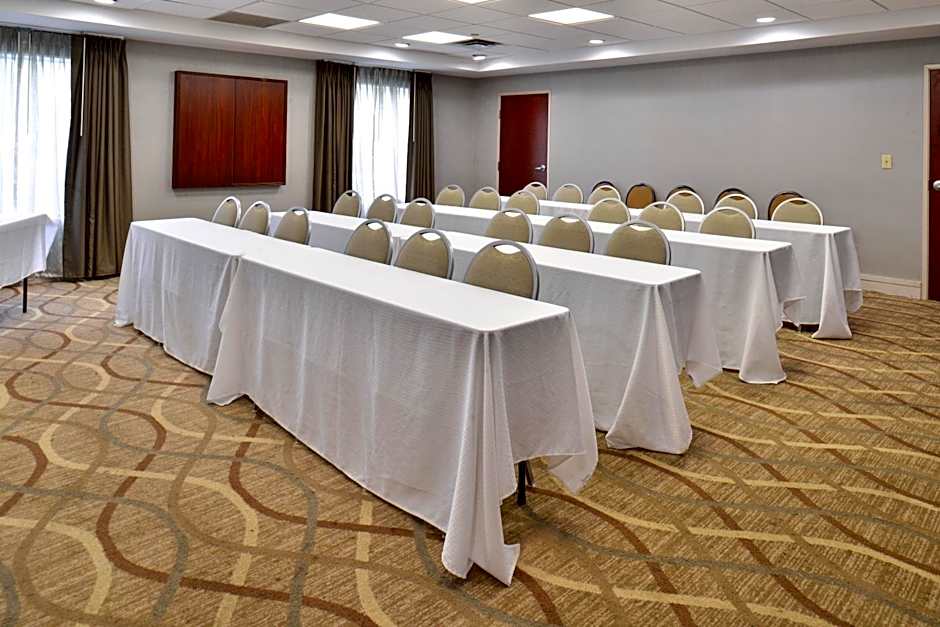 Holiday Inn Express Hotel & Suites Lafayette By IHG