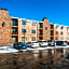 Carriage House Condominiums by All Seasons Resort Lodging