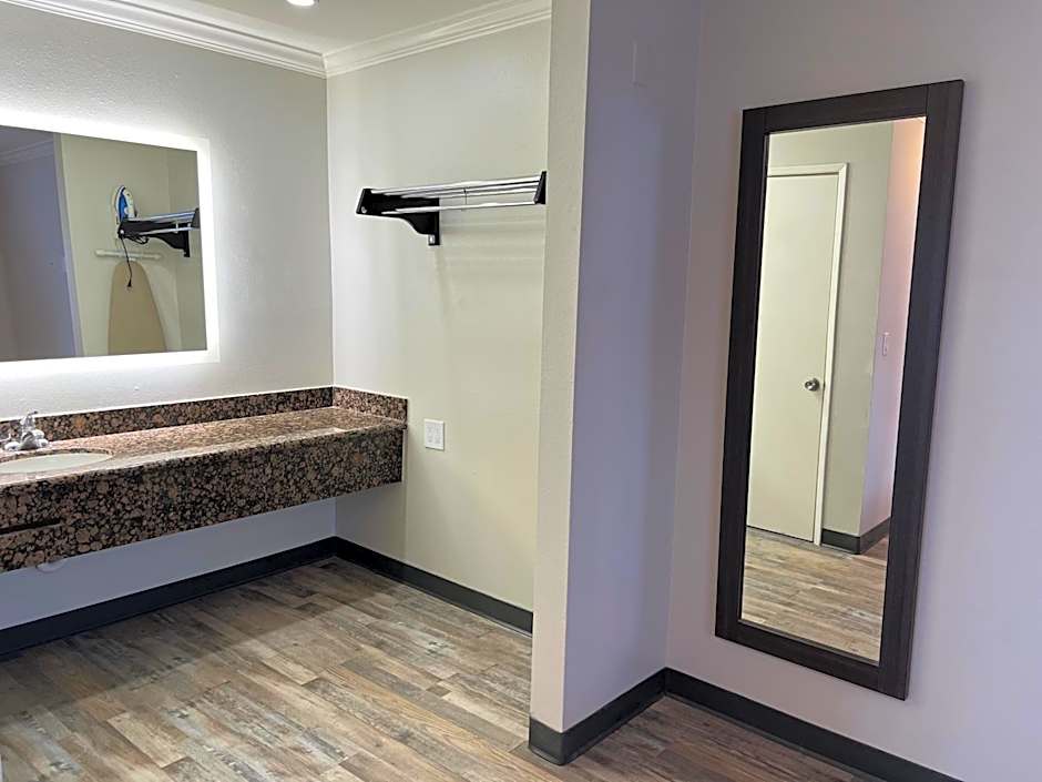 Cloud 9 Inn LAX