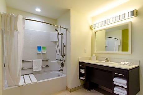 2 Queen Accessible Tub Studio Non-Smoking