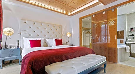 1-Bedroom Superior Suite