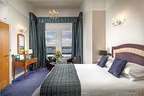 Classic Seaview Twin