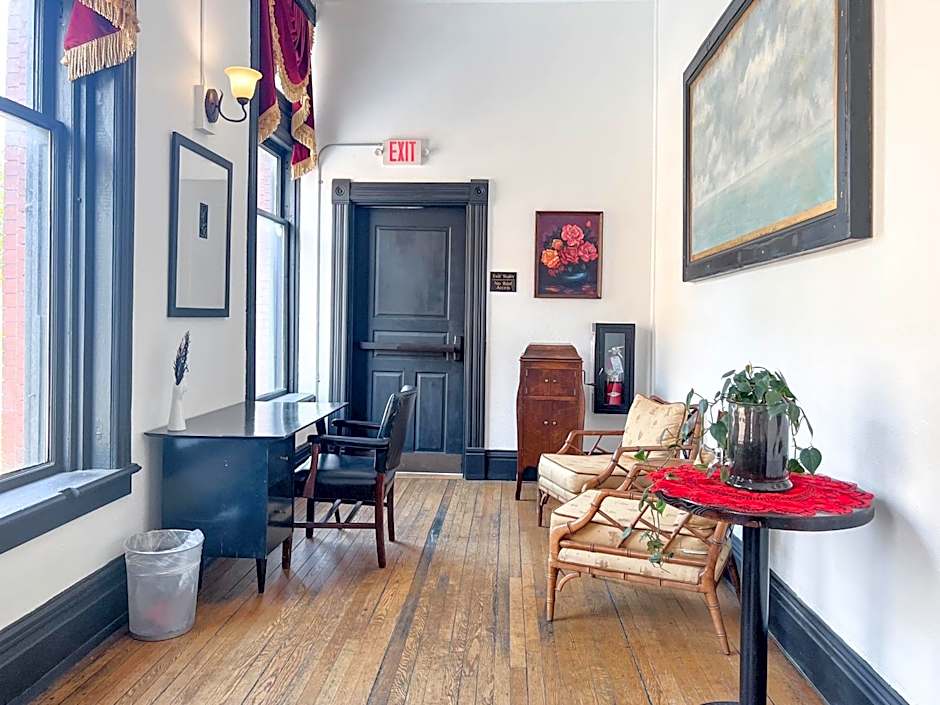 The Oliver Inn