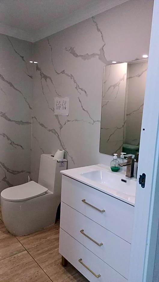 min hostel reverencia