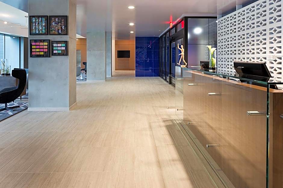 Le Meridien Chicago - Oakbrook Center