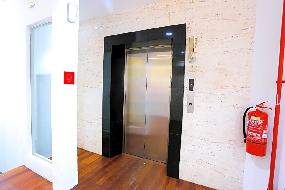 Lux Hotel