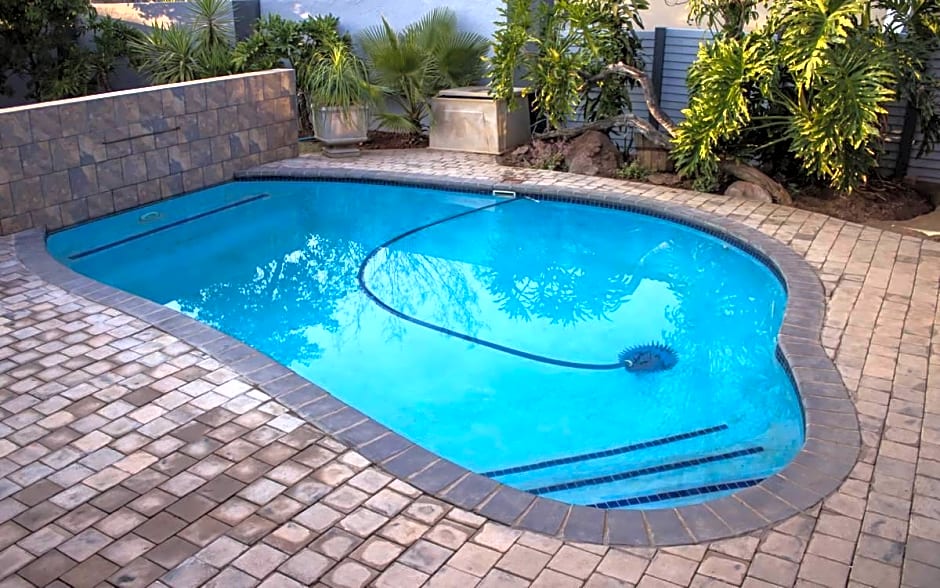 Oppi Hoek Guest House