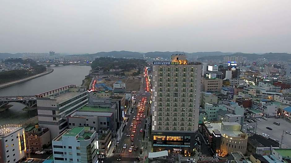GOLDEN TULIP ESSENTIAL NAMGANG