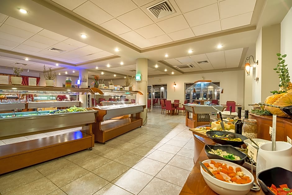 SENSEANA Sea Side Resort & Aquadventure