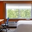 Holiday Inn Express and Suites Woodside Queens NYC