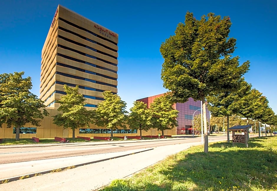 Airport Hotel Basel - Convenient & Friendly