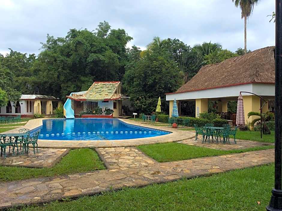Hotel Villas Kin Ha